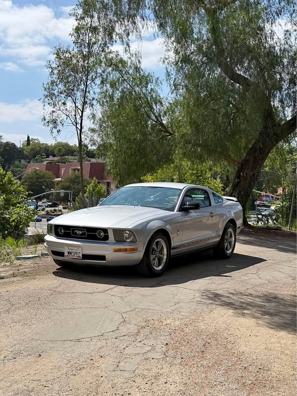 2006 Ford Mustang - V6 Premium Coupe 2D