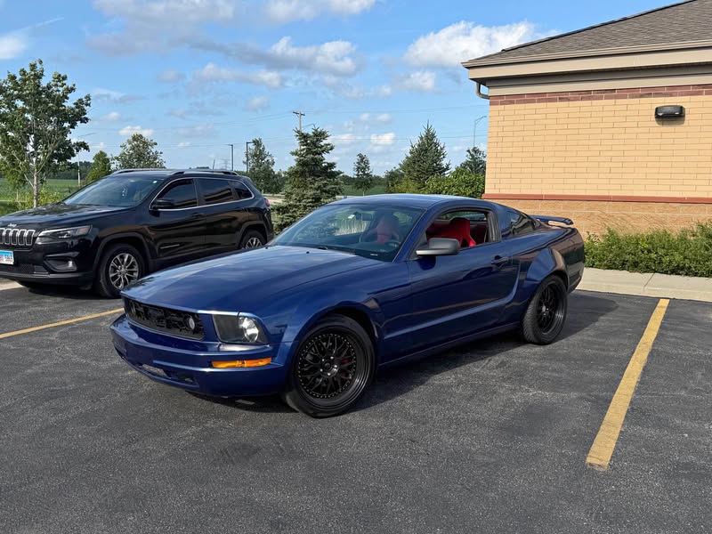 2006 Ford Mustang - Premium Coupe 2D