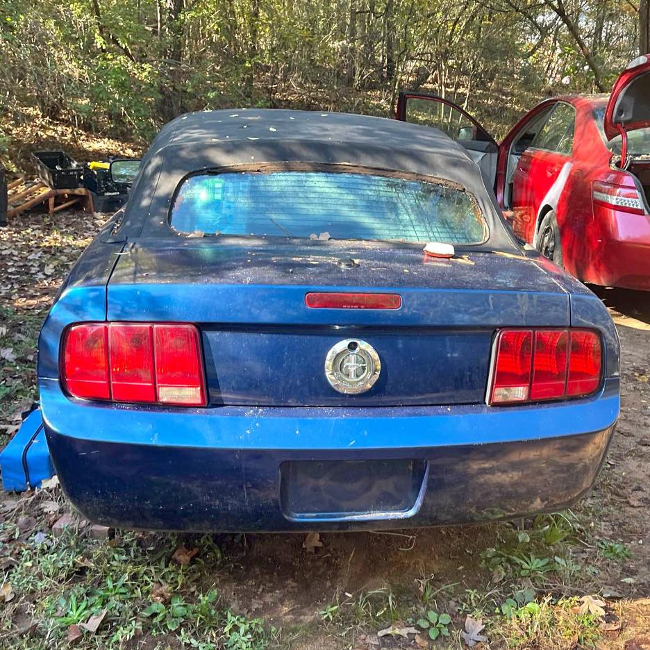 2007 Ford Mustang - Convertible 2D