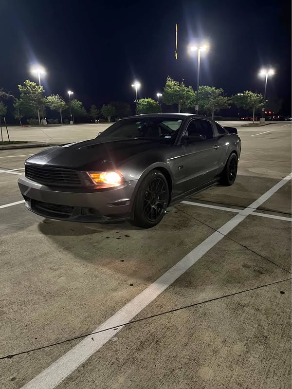 2011 Ford Mustang - GT 5.0 Coyote