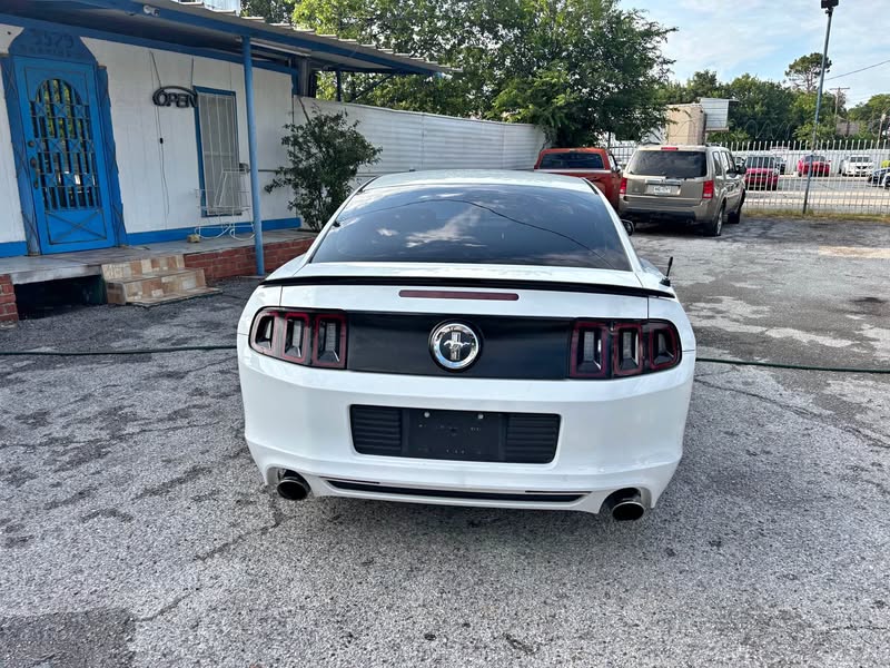2013 Ford Mustang - Coupe 2D