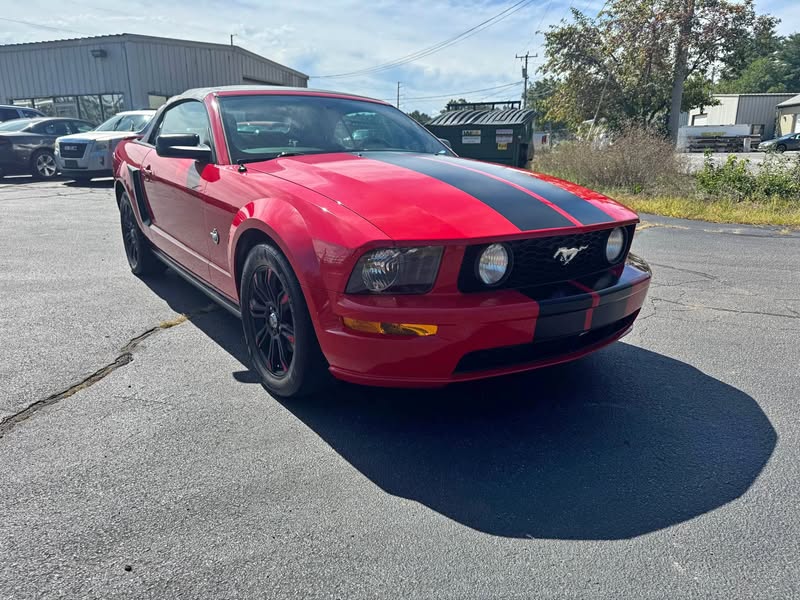 2007 Ford Mustang - Deluxe Convertible 2D