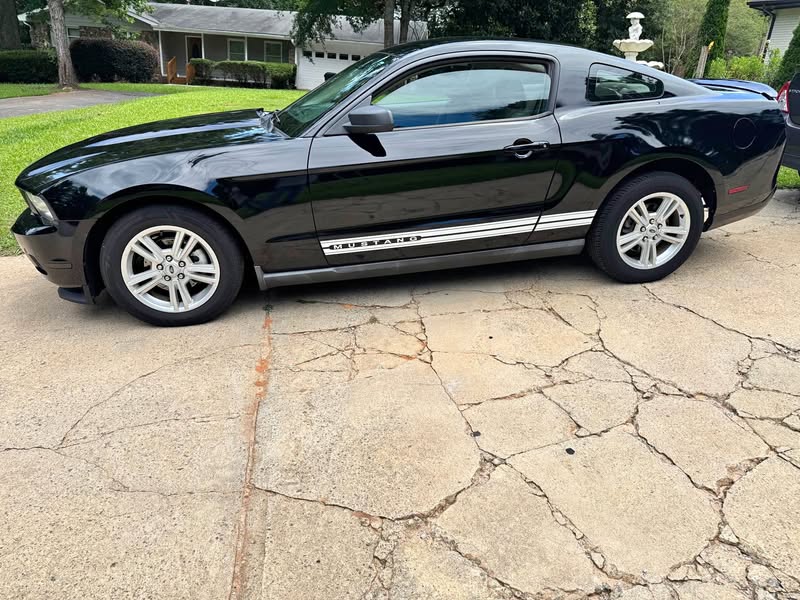 2010 Ford Mustang - V6 Coupe 2D
