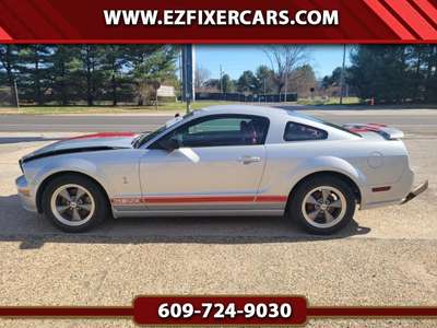 2005 Ford Mustang GT V8 Premium Salvage Repairable...