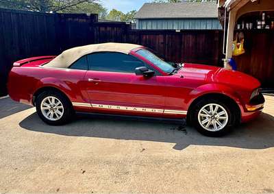 2006 Ford Mustang - Convertible 2D