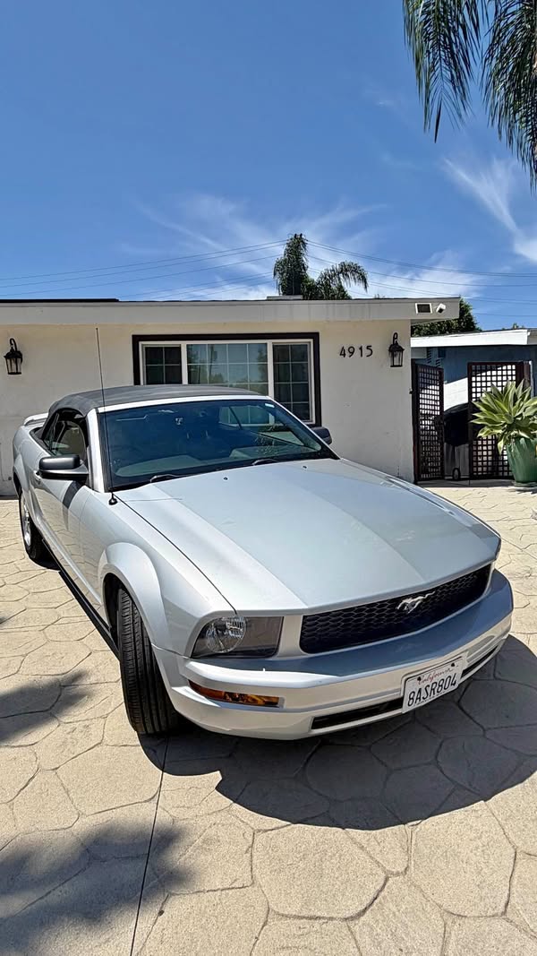 2006 Ford Mustang - V6 Convertible 2D