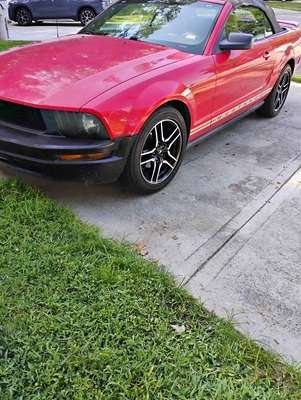 2005 Ford Mustang - Convertible 2D