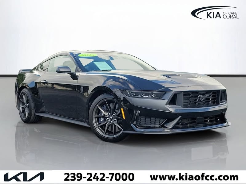 2025 Ford Mustang Dark Horse
