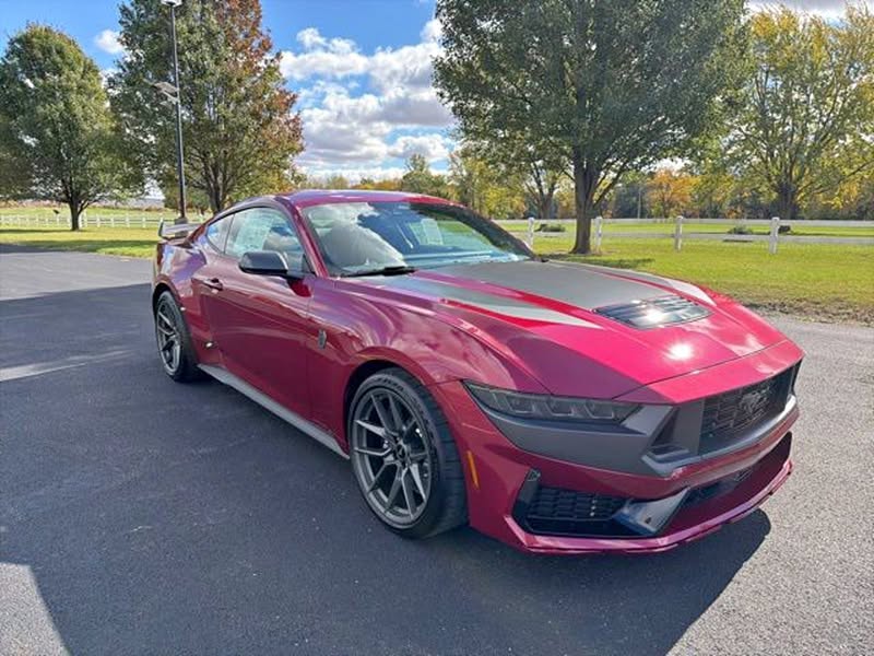 2025 Ford Mustang Dark Horse