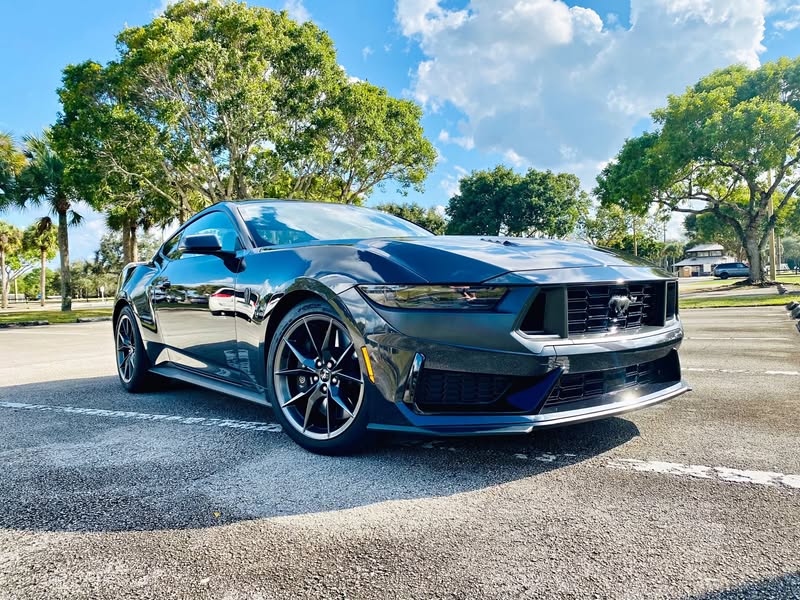 2024 Ford Mustang Dark Horse