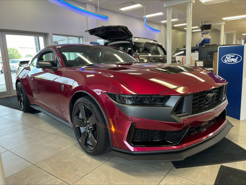 2025 Ford Mustang Dark Horse Coupe 2D