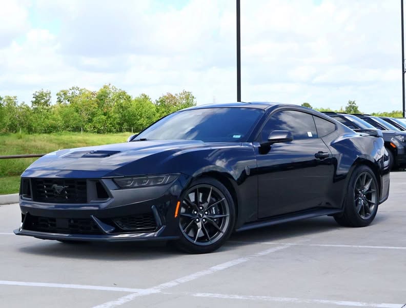2024 Ford mustang dark horse
