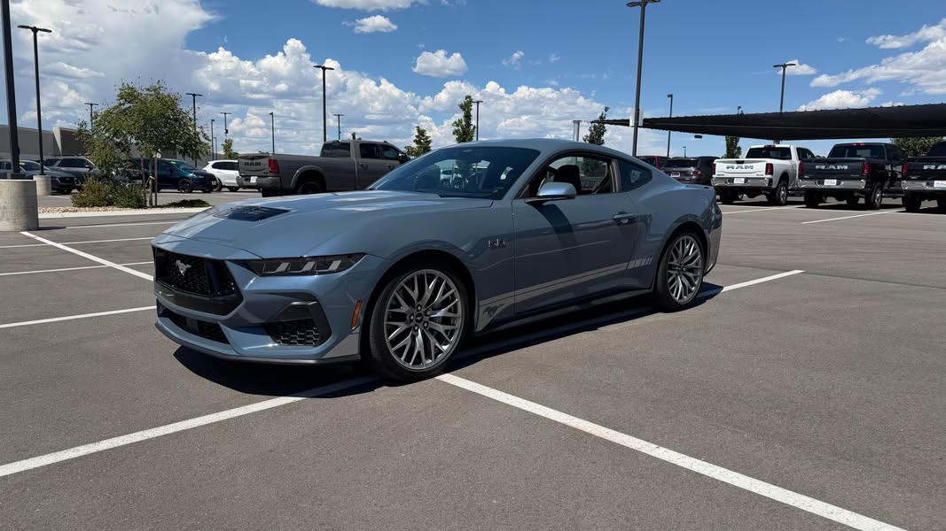 2025 Ford mustang fastback 5.0