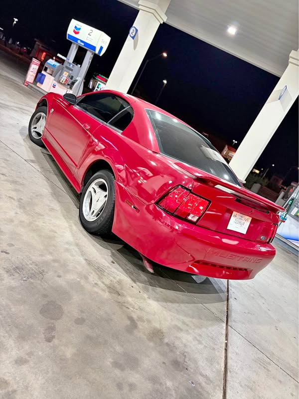 2004 Ford Mustang - Coupe 2D