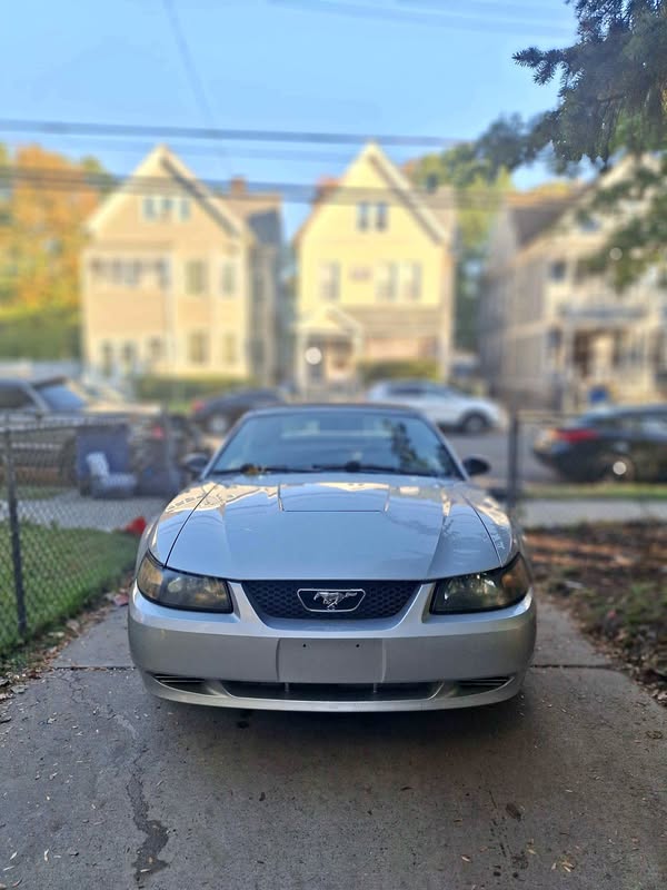 2003 Ford Mustang - V6