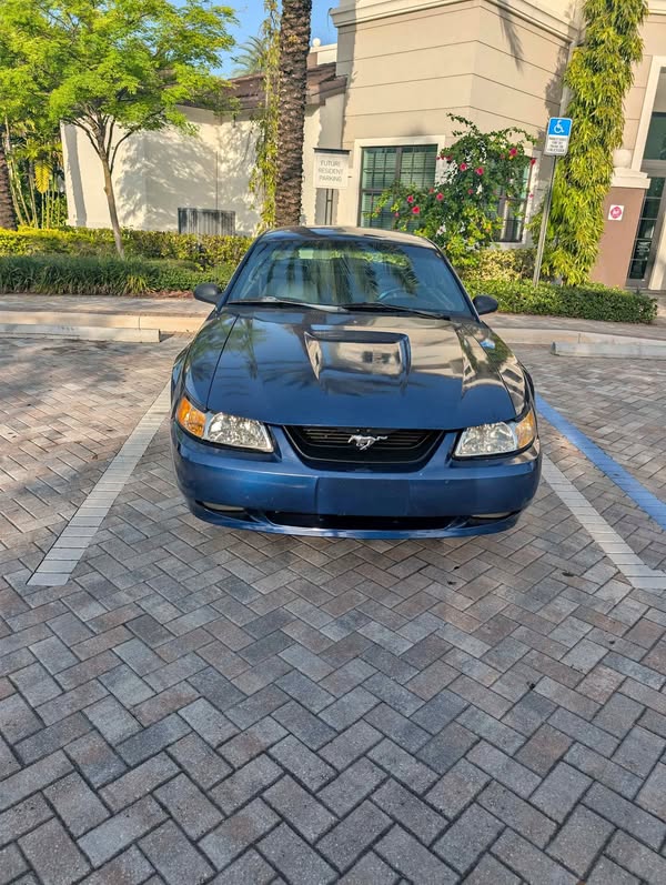 2000 Ford Mustang - GT