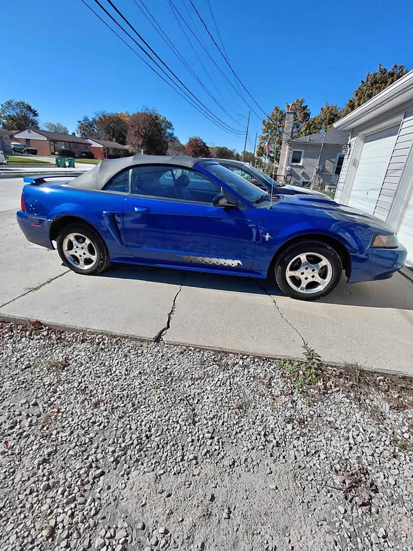 2003 Ford Mustang - Convertible 2D