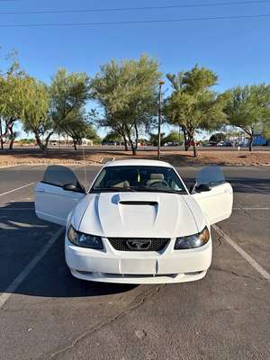 2004 Ford Mustang - V6 Coupe 2D