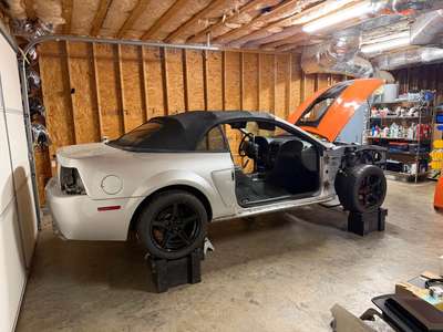 2004 Ford Mustang - GT\/Mach 1