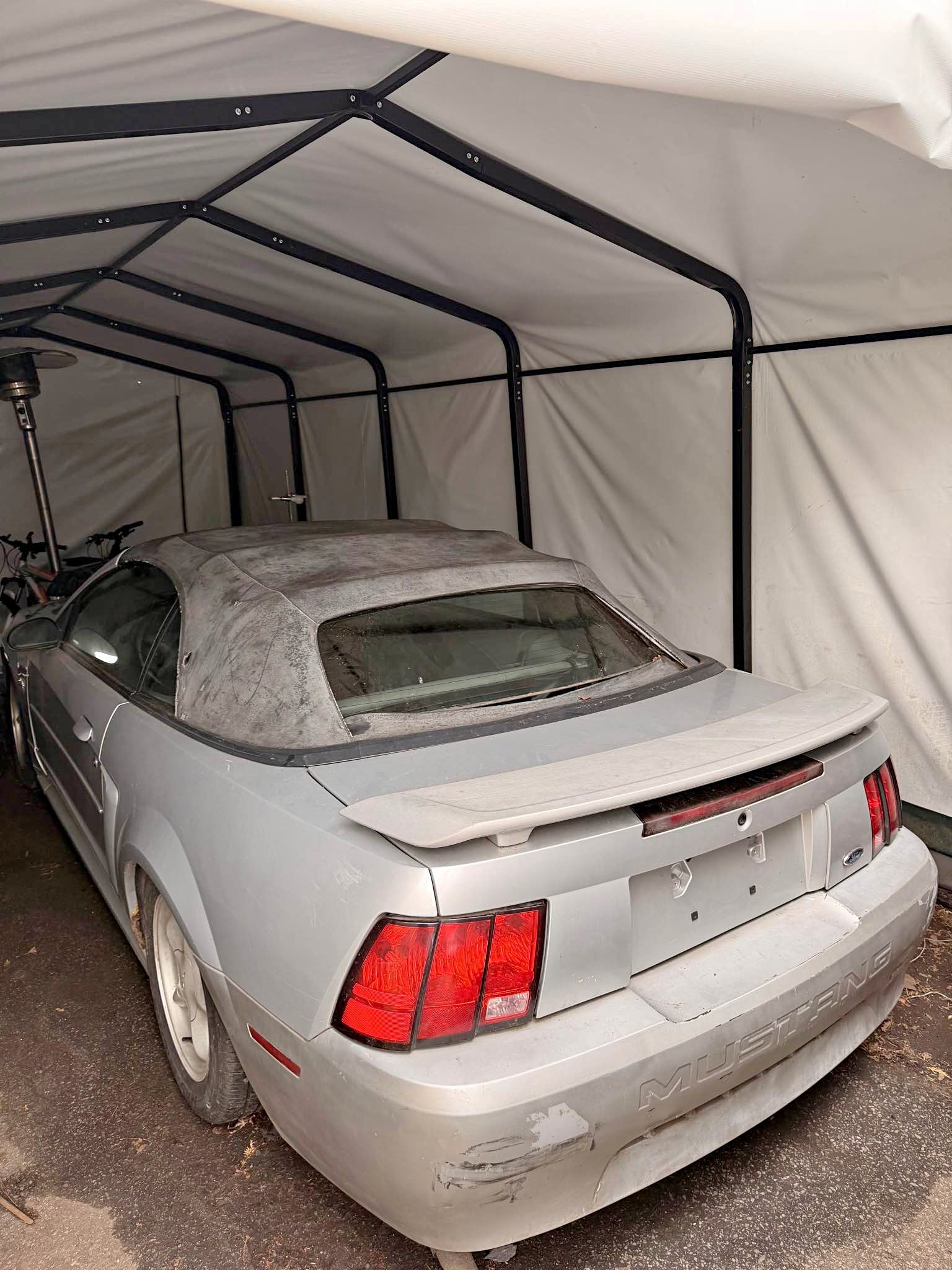 2004 Ford Mustang - Base