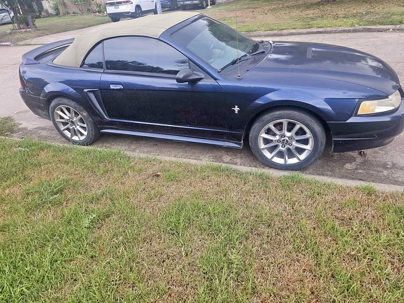 2001 Ford Mustang - Convertible 2D