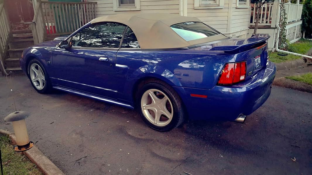 2003 Ford Mustang - GT Convertible 2D