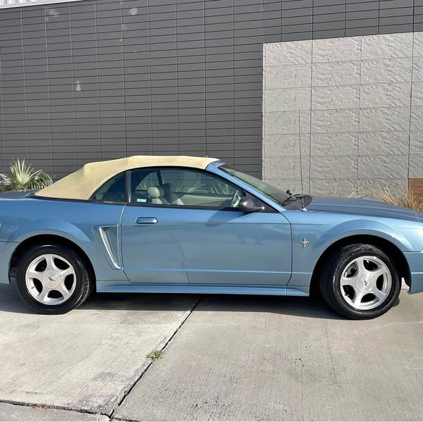 2001 Ford Mustang