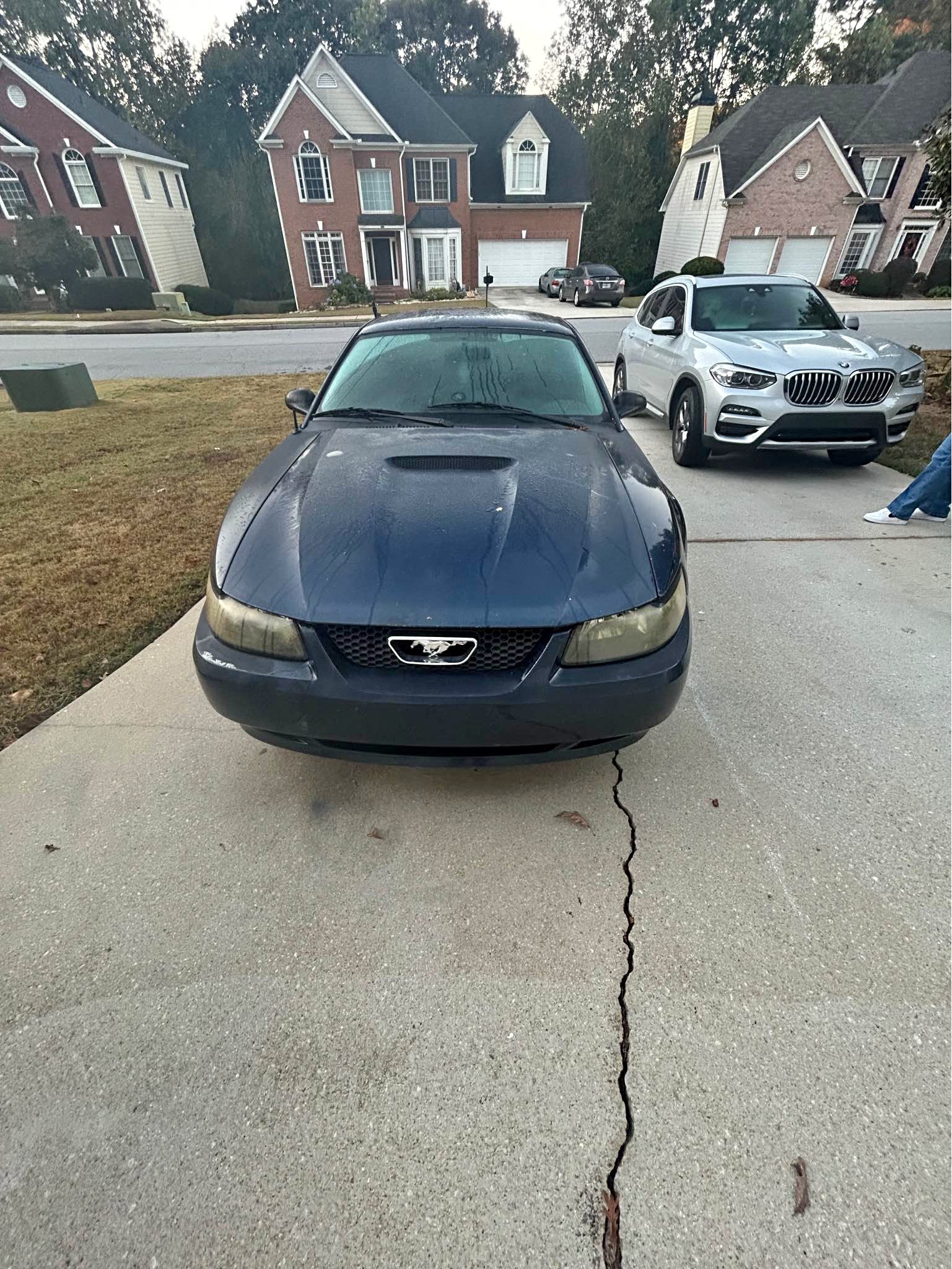2001 Ford Mustang - V6 Coupe 2D