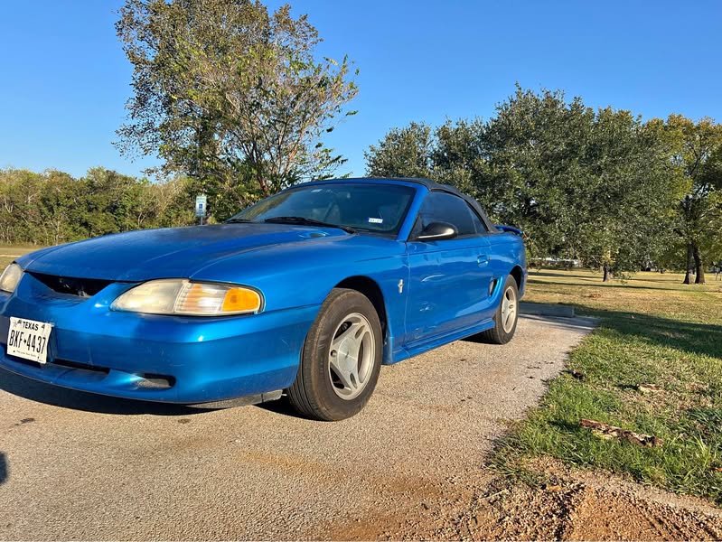 1998 Ford Mustang - V6 Convertible 2D