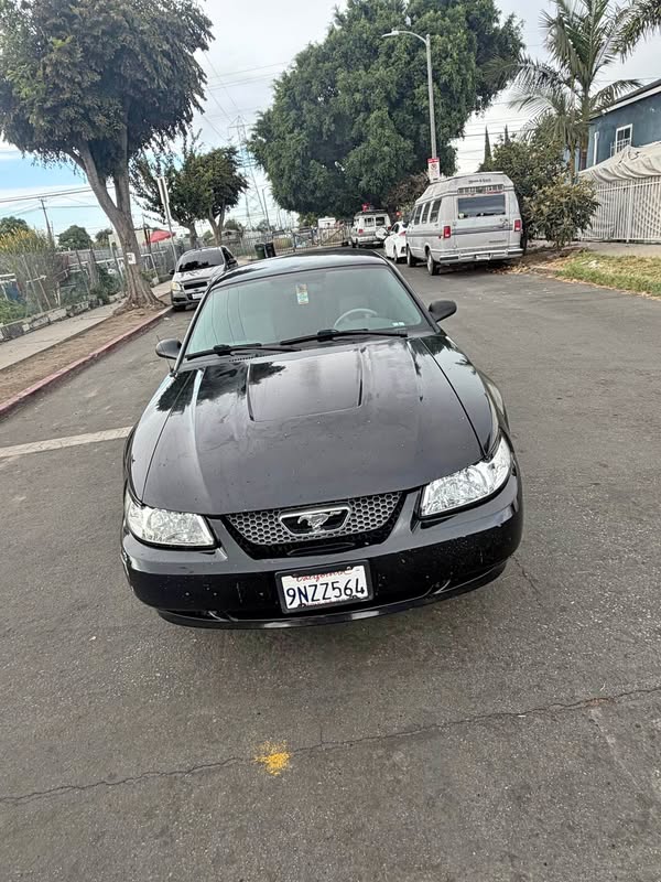 2003 Ford Mustang - En buena condici\u00f3n