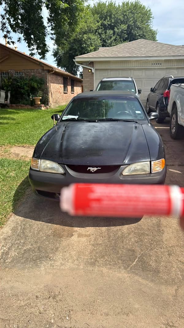 1998 Ford Mustang - Coupe
