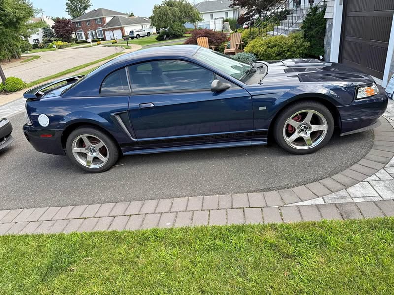 2002 Ford Mustang - V6 Coupe 2D