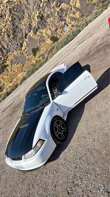 2000 Ford Mustang - Coupe 2D