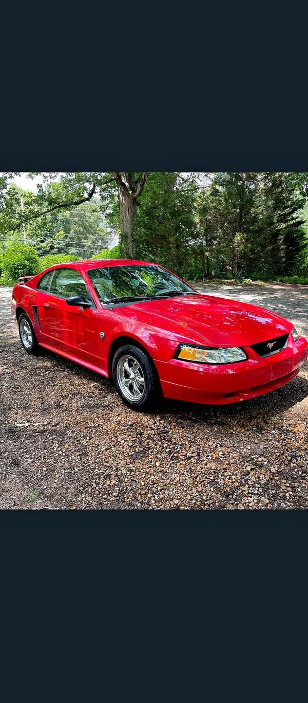 2004 Ford Mustang