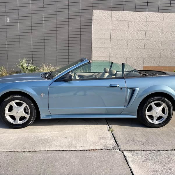 2001 Ford Mustang