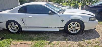 2000 Ford Mustang - V6 Premium Coupe 2D