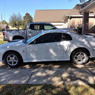 2003 Ford Mustang - V6 Coupe 2D