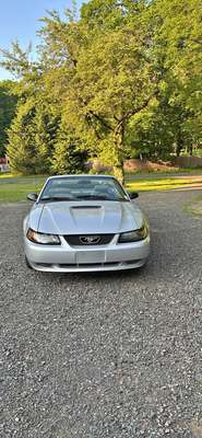 2002 Ford Mustang - V6