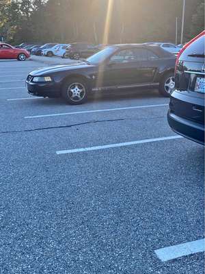 2000 Ford Mustang - V6 Convertible 2D