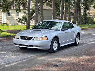 2004 Ford Mustang - Deluxe Coupe 2D