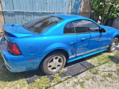 2000 Ford Mustang - V6 Coupe 2D