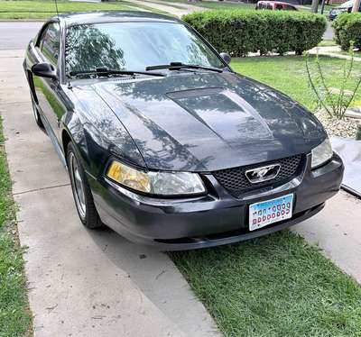 2000 Ford Mustang - Base