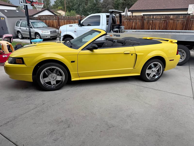 2001 Ford Mustang - GT Convertible 2D