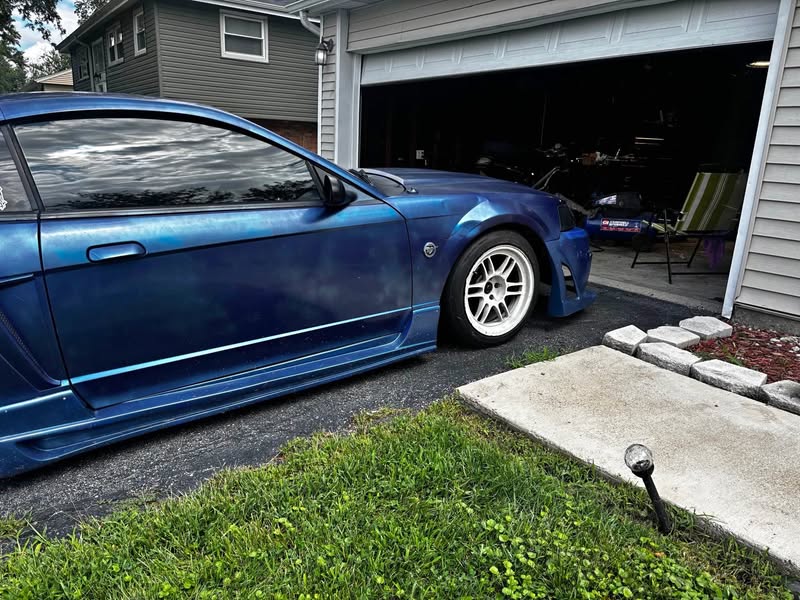 2004 Ford Mustang - Coupe 2D