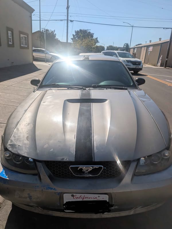 2002 Ford Mustang - V6 Coupe 2D