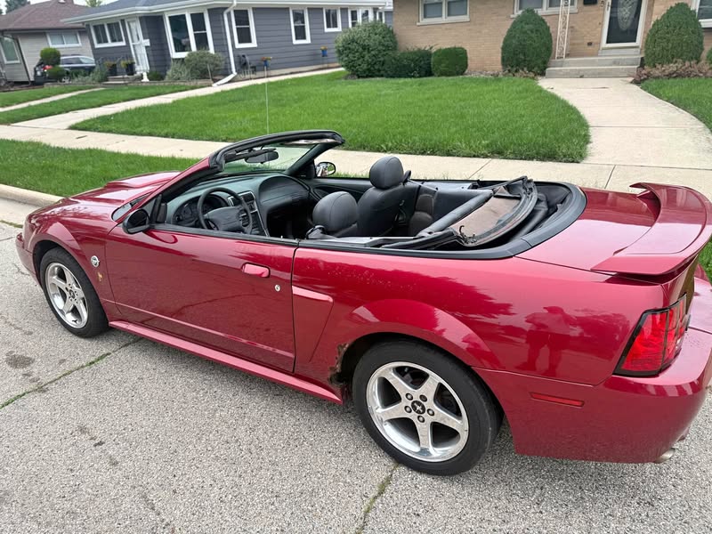 2004 Ford Mustang - GT