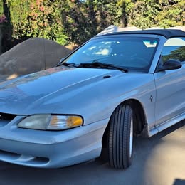1995 Ford mustang convertible
