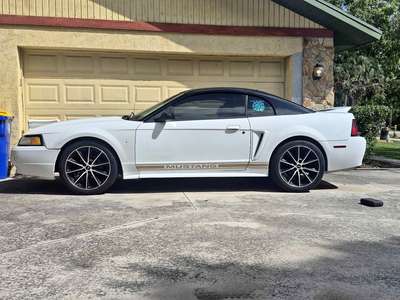 2000 Ford Mustang - Coupe 2D