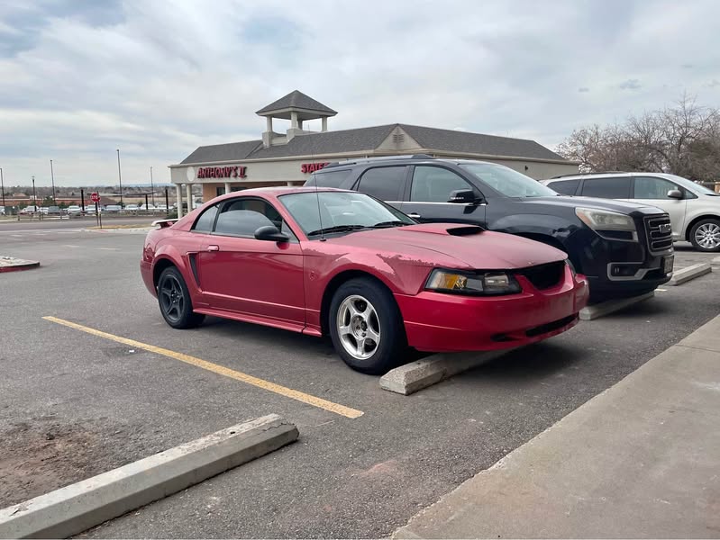 2004 Ford Mustang - 2 door