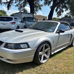 1999 Ford mustang gt anniversary